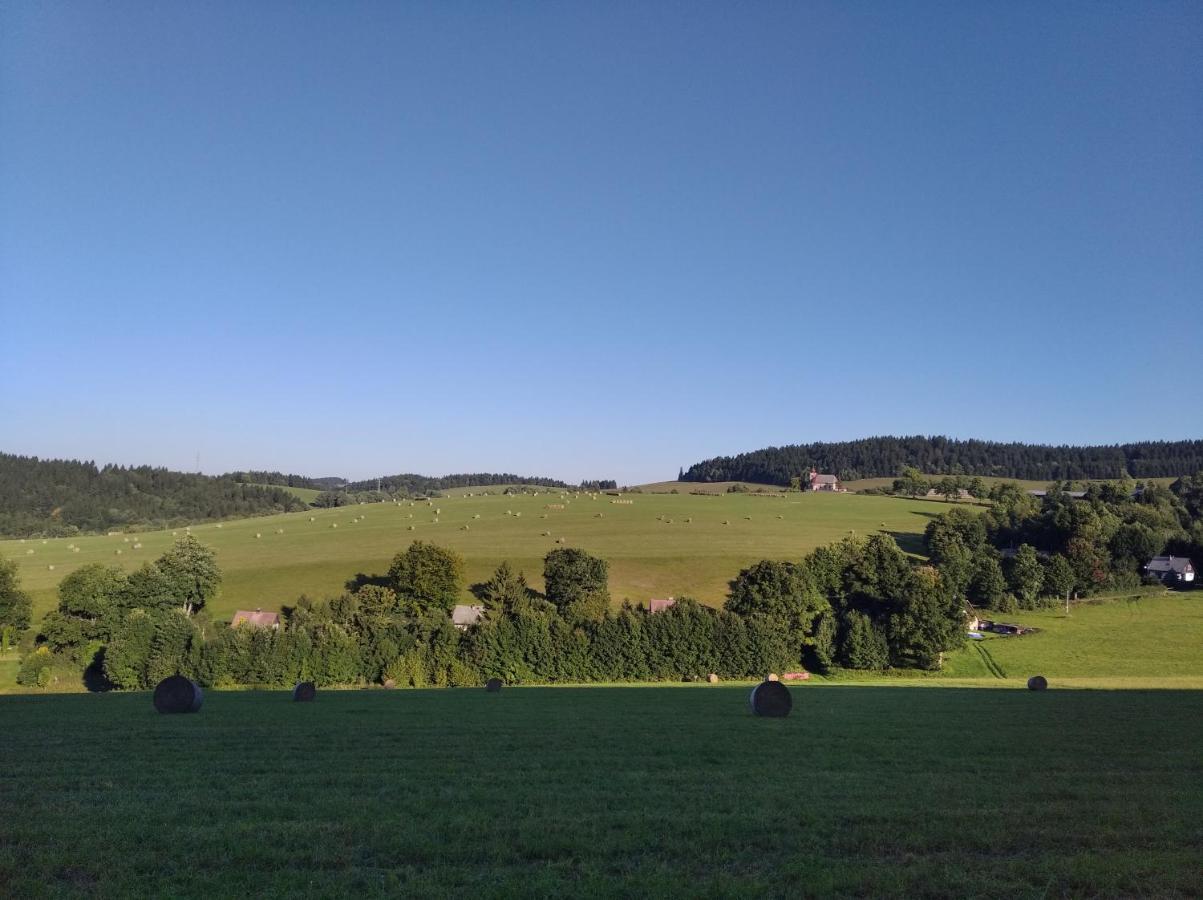 Celorocni Glamping V Pohodlnem Domecku Villa Výprachtice Eksteriør billede